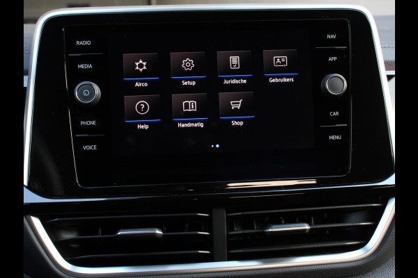 Volkswagen T-Roc 1.5 TSI 150pk DSG R-Line Edition Navigatie Apple Carplay/Android Auto Camera Parkeersensoren Adaptive Cruise Control Dodehoek Assistent Elektrische achterklep Stoel- en stuurverwarming Full Led Climate Control Lichtmetalen velgen