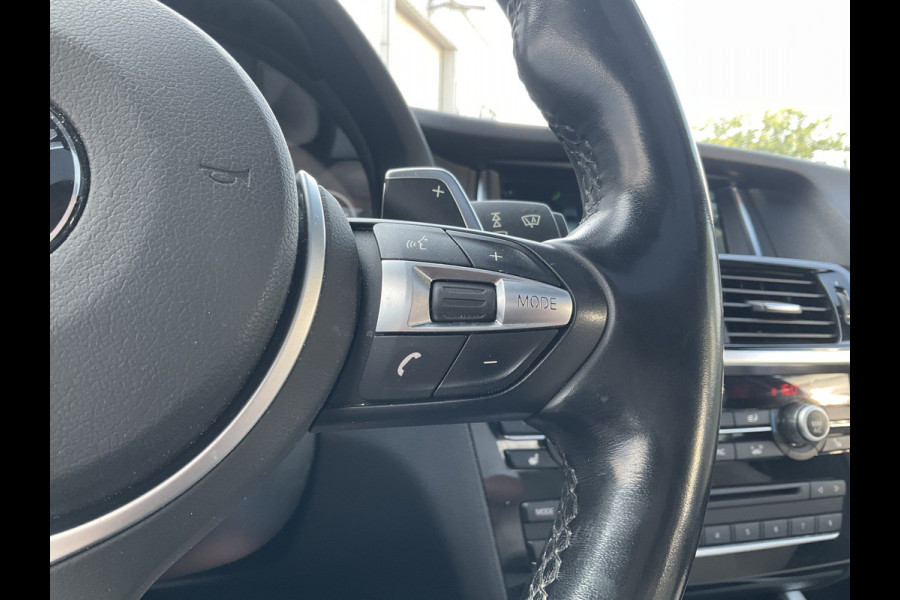 BMW X4 xDrive20i M-Sport Centennial Pano Leder HUD Trekhaak Elek-klep! BMW X4 xDrive20i M-Sport Centennial Pano Leder HUD Trekhaak Elek-klep!