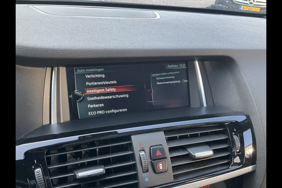 BMW X4 xDrive20i M-Sport Centennial Pano Leder HUD Trekhaak Elek-klep! BMW X4 xDrive20i M-Sport Centennial Pano Leder HUD Trekhaak Elek-klep!