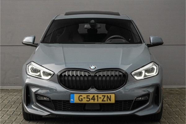 BMW 1-serie 118i High Ex M-Sport Shadow Pano Leder 18"