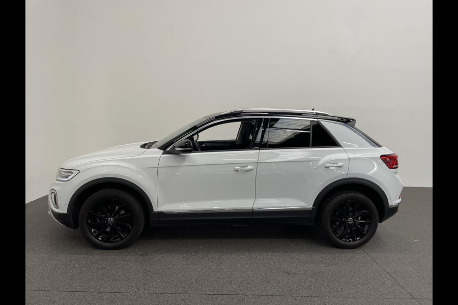 Volkswagen T-Roc 1.5 TSI DSG Style Demo Navigatie Apple Carplay / Android Auto Climate Control Led Digitale Cockpit Adaptive Cruise Control Trekhaak