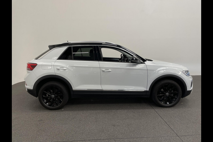 Volkswagen T-Roc 1.5 TSI DSG Style Demo Navigatie Apple Carplay / Android Auto Climate Control Led Digitale Cockpit Adaptive Cruise Control Trekhaak