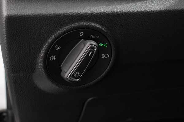 Volkswagen T-Roc 1.5 TSI DSG Style Demo Navigatie Apple Carplay / Android Auto Climate Control Led Digitale Cockpit Adaptive Cruise Control Trekhaak