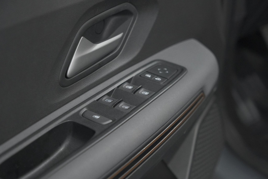 Dacia Jogger TCe 110 Extreme | 7 Zitplaatsen | Camera | Dodehoekdetectie | Stoelverwarming | Apple Carplay