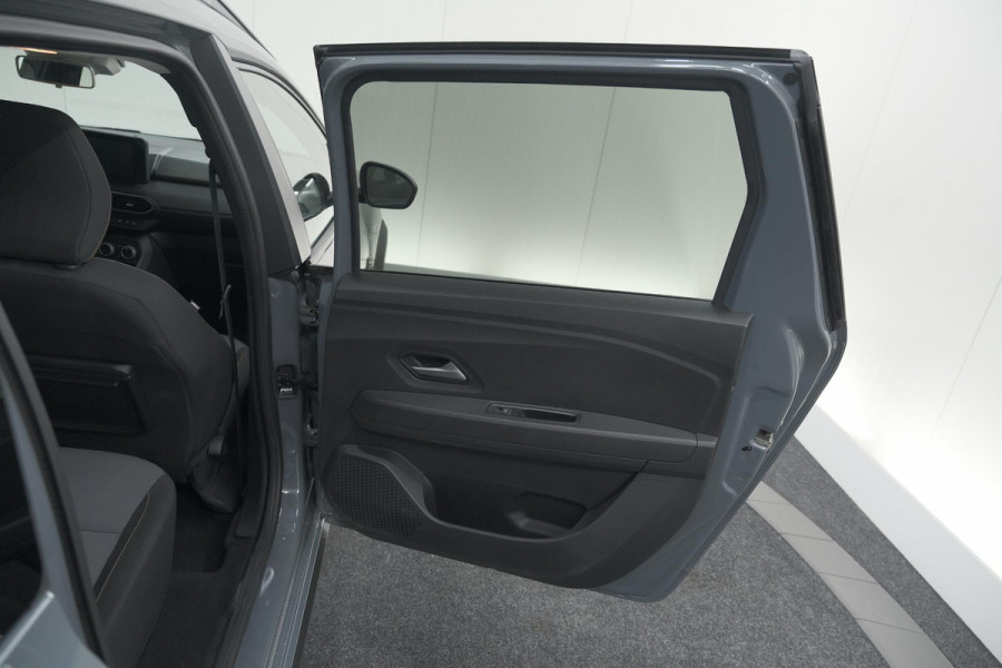 Dacia Jogger TCe 110 Extreme | 7 Zitplaatsen | Camera | Dodehoekdetectie | Stoelverwarming | Apple Carplay
