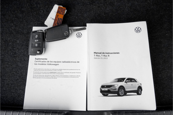 Volkswagen T-Roc 1.5 TSI 150PK Life Automaat ACC Carplay 17"