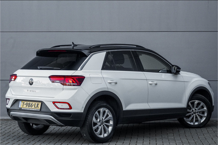 Volkswagen T-Roc 1.5 TSI 150PK Life Automaat ACC Carplay 17"