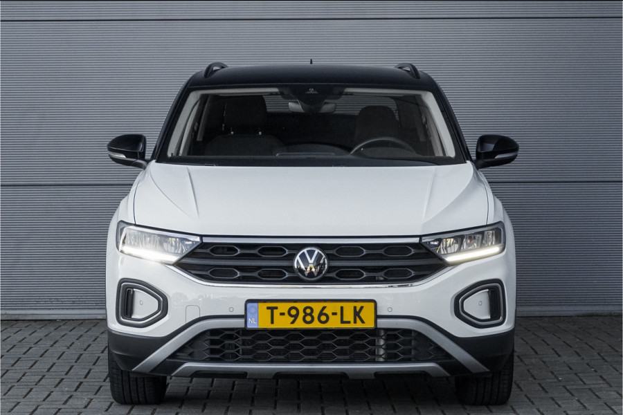 Volkswagen T-Roc 1.5 TSI 150PK Life Automaat ACC Carplay 17"