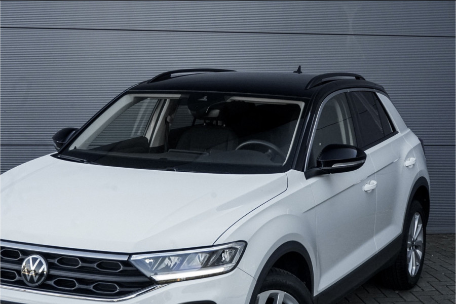 Volkswagen T-Roc 1.5 TSI 150PK Life Automaat ACC Carplay 17"