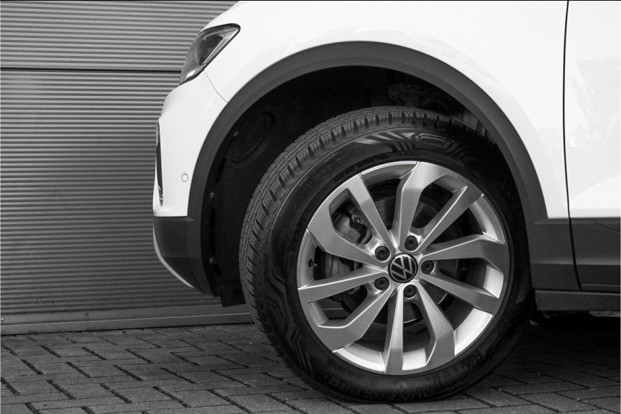 Volkswagen T-Roc 1.5 TSI 150PK Life Automaat ACC Carplay 17"