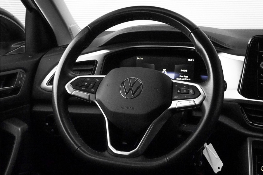 Volkswagen T-Roc 1.5 TSI 150PK Life Automaat ACC Carplay 17"