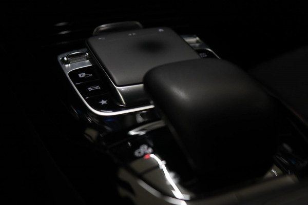 Mercedes-Benz CLA-Klasse AMG 35 4MATIC Premium Plus PANO/CARPLAY/BUR/MEMORY/HUD/VOLL