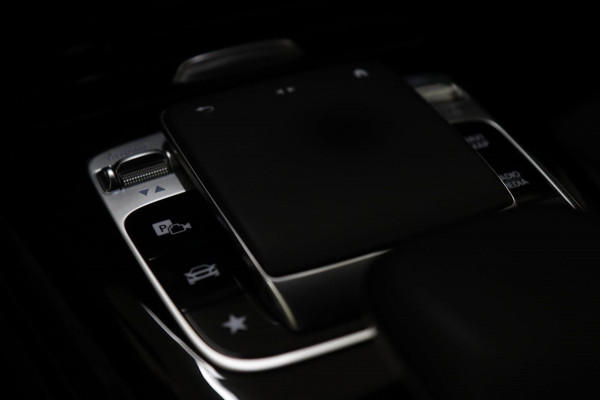 Mercedes-Benz CLA-Klasse AMG 35 4MATIC Premium Plus PANO/CARPLAY/BUR/MEMORY/HUD/VOLL