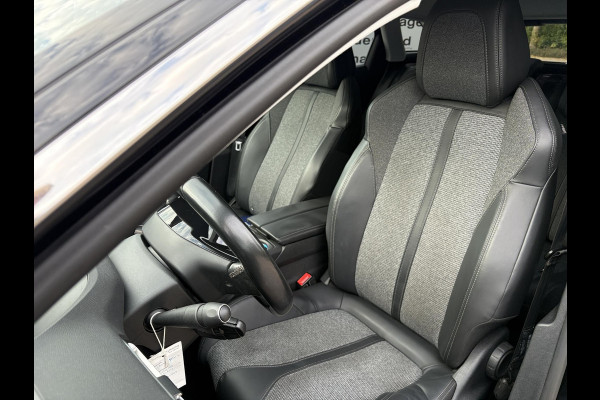 Peugeot 3008 1.2 PureTech Blue Lease Premium 130pk Achteruitrijcamera | Elektrische Achterklep | Climate control | Zwarte Velgen