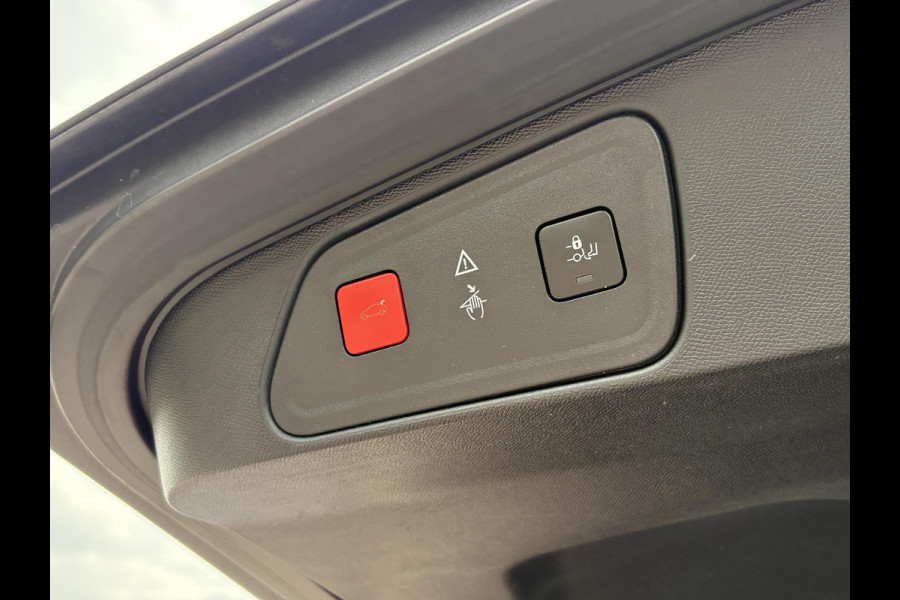 Peugeot 3008 1.2 PureTech Blue Lease Premium 130pk Achteruitrijcamera | Elektrische Achterklep | Climate control | Zwarte Velgen