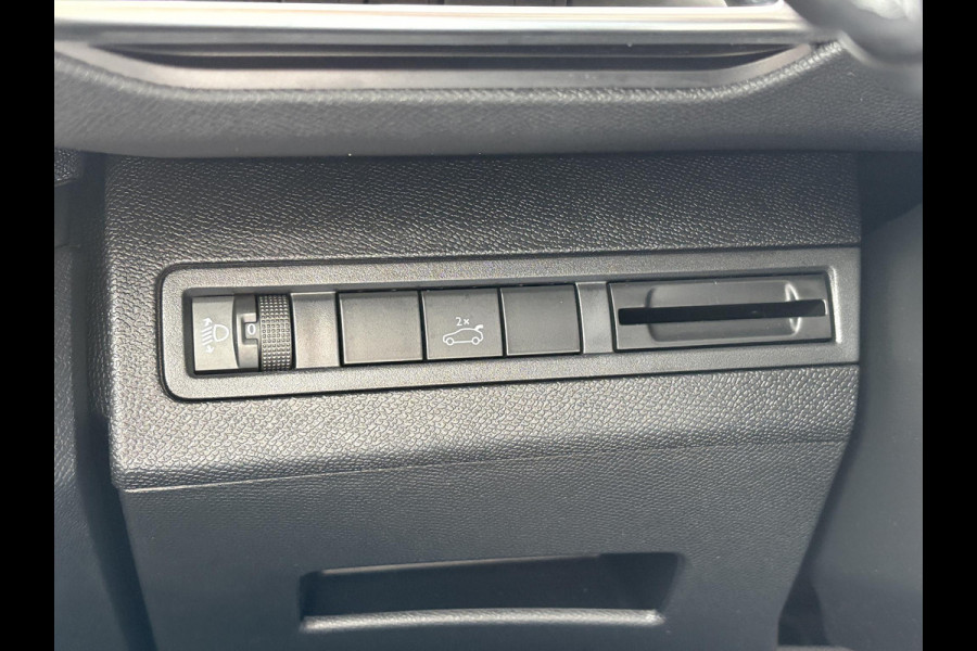 Peugeot 3008 1.2 PureTech Blue Lease Premium 130pk Achteruitrijcamera | Elektrische Achterklep | Climate control | Zwarte Velgen
