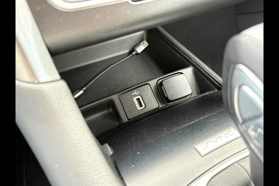 Ford Mondeo Wagon 2.0 IVCT HEV Titanium 187pk Automaat | Lichtmetaal | Navigatie | Apple Carplay / Android auto | Climate control