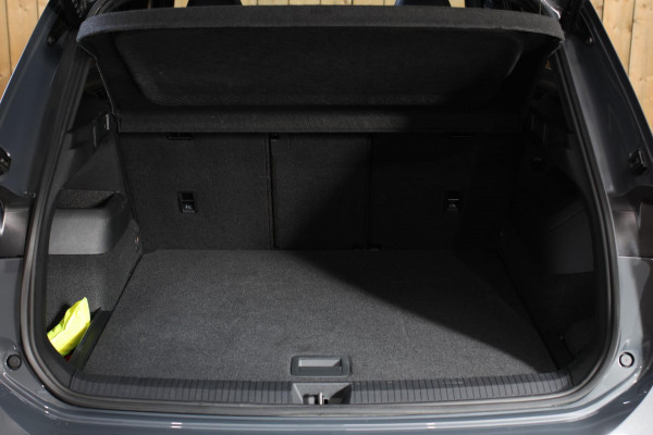 Volkswagen Tiguan 1.5 eTSI R-Line *Pano*H/K*360 Camera*Head-Up*Keyless*Trekhaak*