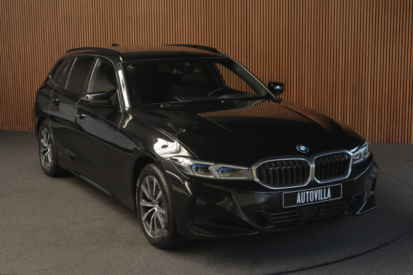 BMW 3 Serie Touring 320i HUD Matrix LED ACC Elektr. trekhaak Elektr. achterklep Leer Navi Camera Climate (3-zone) Sportstoelen PDC LM velgen BTW auto BMW 3 Serie Touring 320i HUD Matrix LED ACC Elektr. trekhaak Elektr. achterklep Leer Navi Camera Climate (3-zone) Sportstoelen PDC LM velgen BTW auto