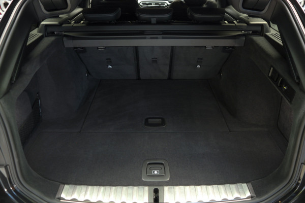BMW 3 Serie Touring 320i HUD Matrix LED ACC Elektr. trekhaak Elektr. achterklep Leer Navi Camera Climate (3-zone) Sportstoelen PDC LM velgen BTW auto BMW 3 Serie Touring 320i HUD Matrix LED ACC Elektr. trekhaak Elektr. achterklep Leer Navi Camera Climate (3-zone) Sportstoelen PDC LM velgen BTW auto