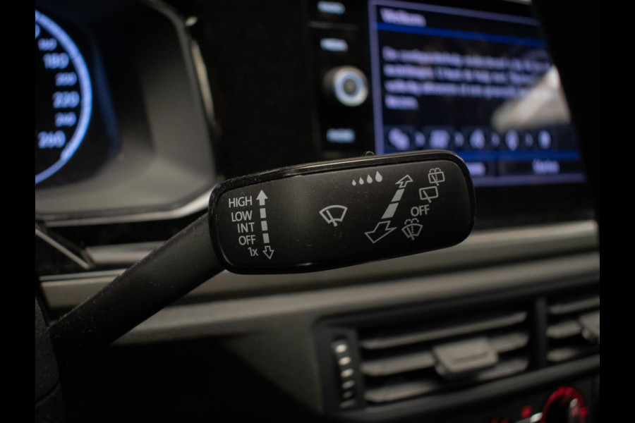 Volkswagen Polo 1.0 TSI Beats Sport (APPLE CARPLAY,NAVI,CRUISE,CLIMATE,LED,SPORTSTOELEN,LM VELGEN,NETTE STAAT)