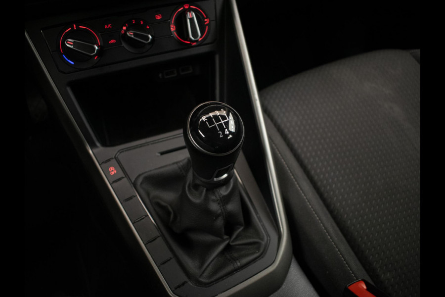 Volkswagen Polo 1.0 TSI Beats Sport (APPLE CARPLAY,NAVI,CRUISE,CLIMATE,LED,SPORTSTOELEN,LM VELGEN,NETTE STAAT)
