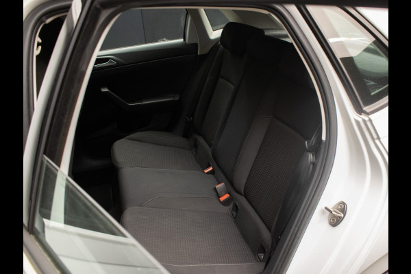 Volkswagen Polo 1.0 TSI Beats Sport (APPLE CARPLAY,NAVI,CRUISE,CLIMATE,LED,SPORTSTOELEN,LM VELGEN,NETTE STAAT)