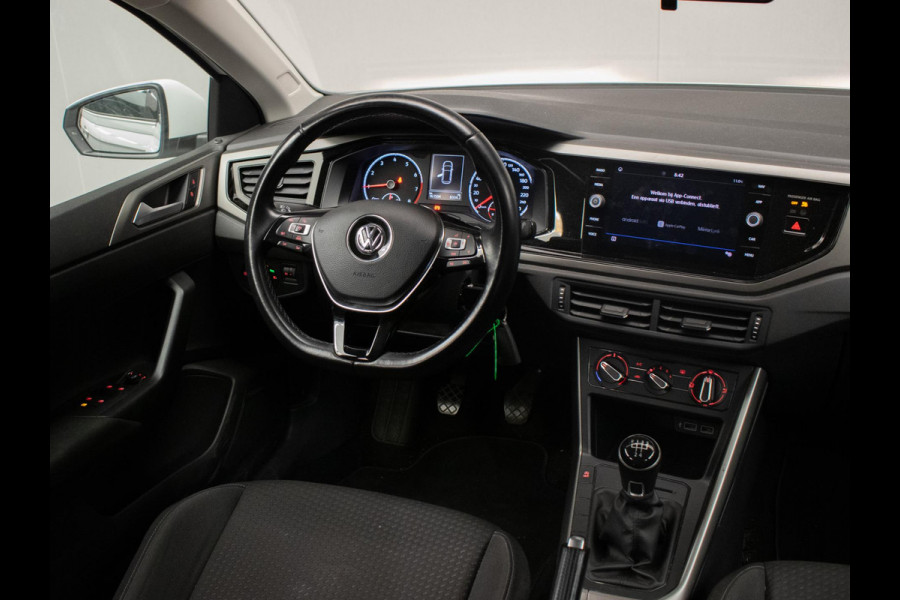 Volkswagen Polo 1.0 TSI Beats Sport (APPLE CARPLAY,NAVI,CRUISE,CLIMATE,LED,SPORTSTOELEN,LM VELGEN,NETTE STAAT)