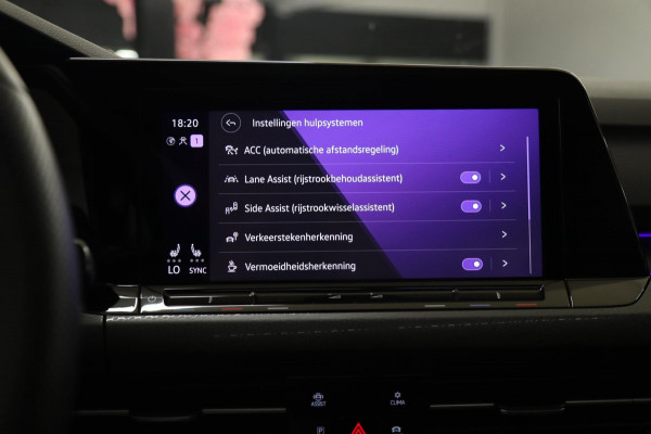 Volkswagen Golf 2.0 TSI GTI CLUBSPORT PANO/HUD/H&K/IQ/NAVI/CAM