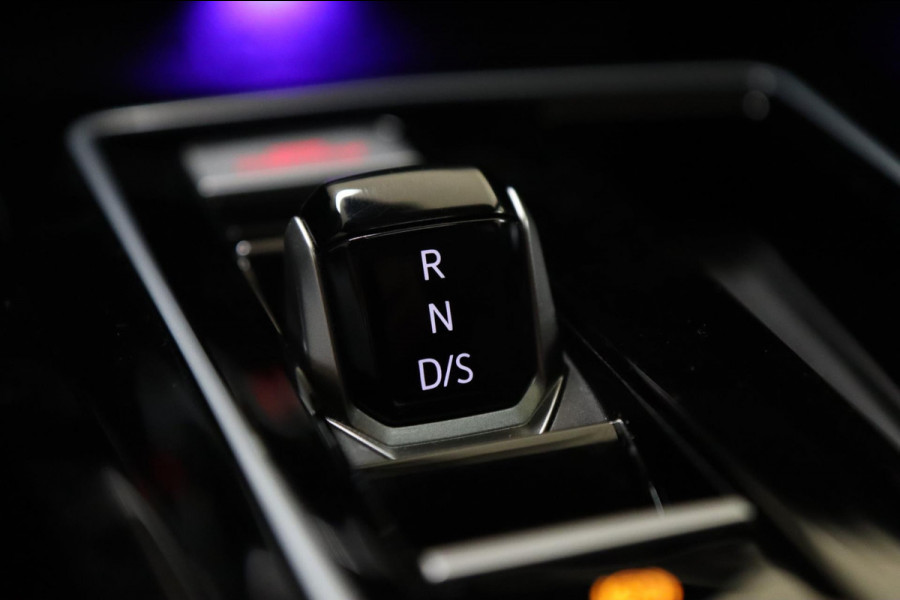 Volkswagen Golf 2.0 TSI GTI CLUBSPORT PANO/HUD/H&K/IQ/NAVI/CAM