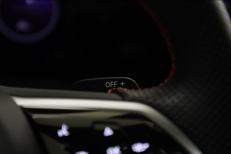 Volkswagen Golf 2.0 TSI GTI CLUBSPORT PANO/HUD/H&K/IQ/NAVI/CAM