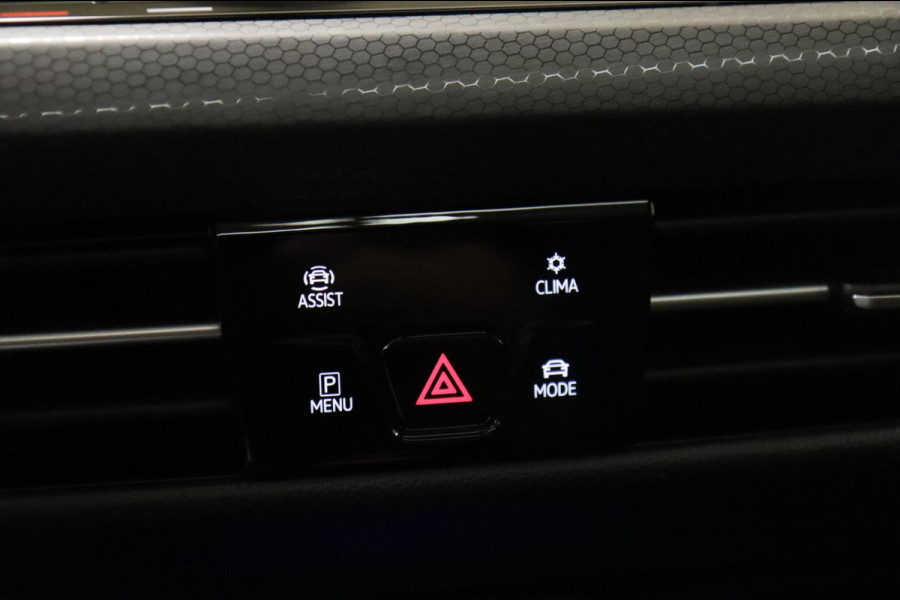 Volkswagen Golf 2.0 TSI GTI CLUBSPORT PANO/HUD/H&K/IQ/NAVI/CAM