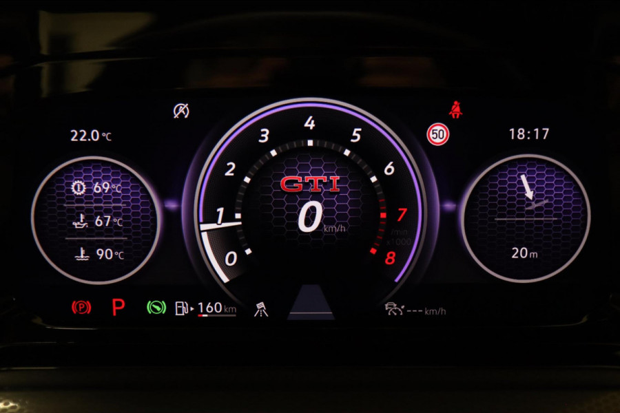 Volkswagen Golf 2.0 TSI GTI CLUBSPORT PANO/HUD/H&K/IQ/NAVI/CAM
