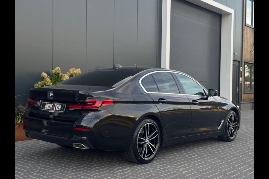 BMW 5 Serie 520i High Exe m2021 FULL SCHUIFDAK NAVI CAMERA SPORTVELGEN