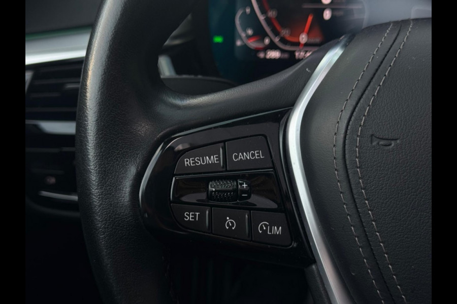 BMW 5 Serie 520i High Exe m2021 FULL SCHUIFDAK NAVI CAMERA SPORTVELGEN