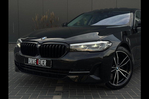 BMW 5 Serie 520i High Exe m2021 FULL SCHUIFDAK NAVI CAMERA SPORTVELGEN