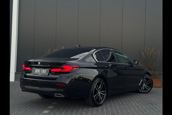 BMW 5 Serie 520i High Exe m2021 FULL SCHUIFDAK NAVI CAMERA SPORTVELGEN