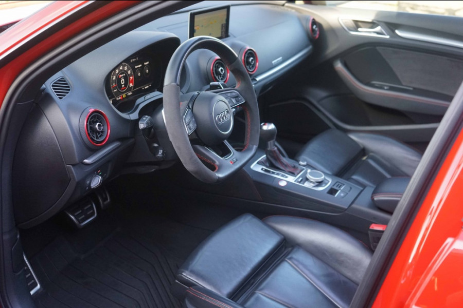 Audi RS3 Sportback 2.5 TFSI Quattro Pano/DCC/ACC/B&O/Catalunya-red