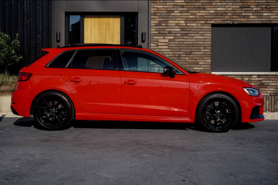 Audi RS3 Sportback 2.5 TFSI Quattro Pano/DCC/ACC/B&O/Catalunya-red