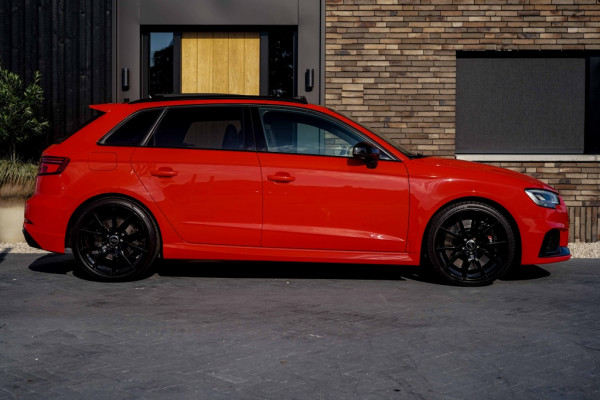 Audi RS3 Sportback 2.5 TFSI Quattro Pano/DCC/ACC/B&O/Catalunya-red