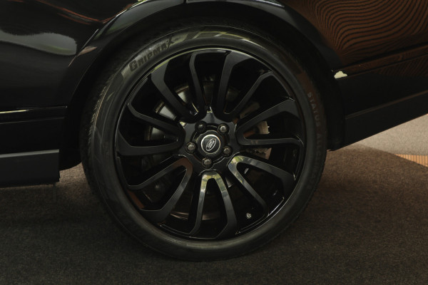 Land Rover Range Rover 3.0 TDV6 HSE Black Pack Pano Meridian Carplay 22'' LM velgen Leer Navi Camera ACC Zwarte binnenhemel Climate (3-zone)