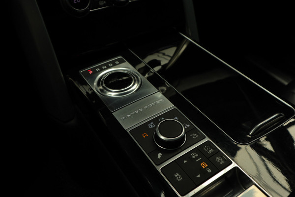 Land Rover Range Rover 3.0 TDV6 HSE Black Pack Pano Meridian Carplay 22'' LM velgen Leer Navi Camera ACC Zwarte binnenhemel Climate (3-zone)