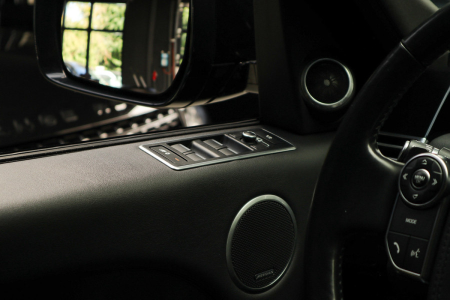 Land Rover Range Rover 3.0 TDV6 HSE Black Pack Pano Meridian Carplay 22'' LM velgen Leer Navi Camera ACC Zwarte binnenhemel Climate (3-zone)