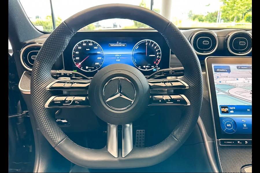 Mercedes-Benz C-Klasse Estate 300e AMG ** LED, MBUX+, WINTER-, KEYLESS-, MEMORY-, SPIEGEL-PACK ** Slechts 9.878km. - UNFALLFREI ** ** INFORMEER OOK NAAR ONZE AANTREKKELIJKE FINANCIAL-LEASE TARIEVEN ** Mercedes-Benz C-Klasse Estate 300e AMG ** LED, MBUX+, WINTER-, KEYLESS-, MEMORY-, SPIEGEL-PACK ** Slechts 9.878km. - UNFALLFREI ** ** INFORMEER OOK NAAR ONZE AANTREKKELIJKE FINANCIAL-LEASE TARIEVEN **