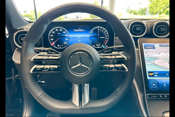 Mercedes-Benz C-Klasse Estate 300e AMG ** LED, MBUX+, WINTER-, KEYLESS-, MEMORY-, SPIEGEL-PACK ** Slechts 9.878km. - UNFALLFREI ** ** INFORMEER OOK NAAR ONZE AANTREKKELIJKE FINANCIAL-LEASE TARIEVEN ** Mercedes-Benz C-Klasse Estate 300e AMG ** LED, MBUX+, WINTER-, KEYLESS-, MEMORY-, SPIEGEL-PACK ** Slechts 9.878km. - UNFALLFREI ** ** INFORMEER OOK NAAR ONZE AANTREKKELIJKE FINANCIAL-LEASE TARIEVEN **