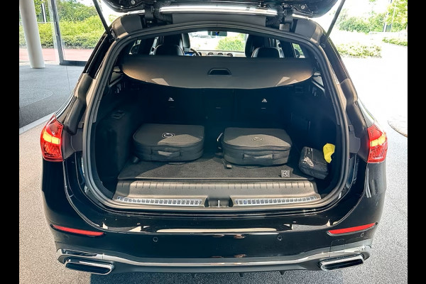 Mercedes-Benz C-Klasse Estate 300e AMG ** LED, MBUX+, WINTER-, KEYLESS-, MEMORY-, SPIEGEL-PACK ** Slechts 9.878km. - UNFALLFREI ** ** INFORMEER OOK NAAR ONZE AANTREKKELIJKE FINANCIAL-LEASE TARIEVEN ** Mercedes-Benz C-Klasse Estate 300e AMG ** LED, MBUX+, WINTER-, KEYLESS-, MEMORY-, SPIEGEL-PACK ** Slechts 9.878km. - UNFALLFREI ** ** INFORMEER OOK NAAR ONZE AANTREKKELIJKE FINANCIAL-LEASE TARIEVEN **