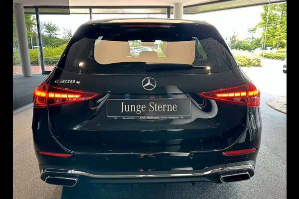 Mercedes-Benz C-Klasse Estate 300e AMG ** LED, MBUX+, WINTER-, KEYLESS-, MEMORY-, SPIEGEL-PACK ** Slechts 9.878km. - UNFALLFREI ** ** INFORMEER OOK NAAR ONZE AANTREKKELIJKE FINANCIAL-LEASE TARIEVEN ** Mercedes-Benz C-Klasse Estate 300e AMG ** LED, MBUX+, WINTER-, KEYLESS-, MEMORY-, SPIEGEL-PACK ** Slechts 9.878km. - UNFALLFREI ** ** INFORMEER OOK NAAR ONZE AANTREKKELIJKE FINANCIAL-LEASE TARIEVEN **