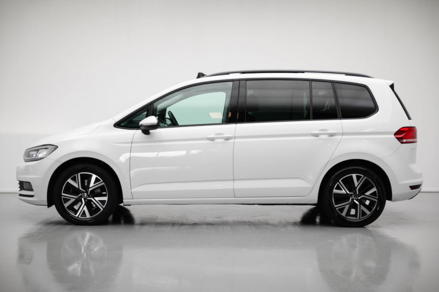Volkswagen Touran 1.5 TSI Business 7p |Pano|Virtual|Keyless|Dodehoek|ACC|Camera|