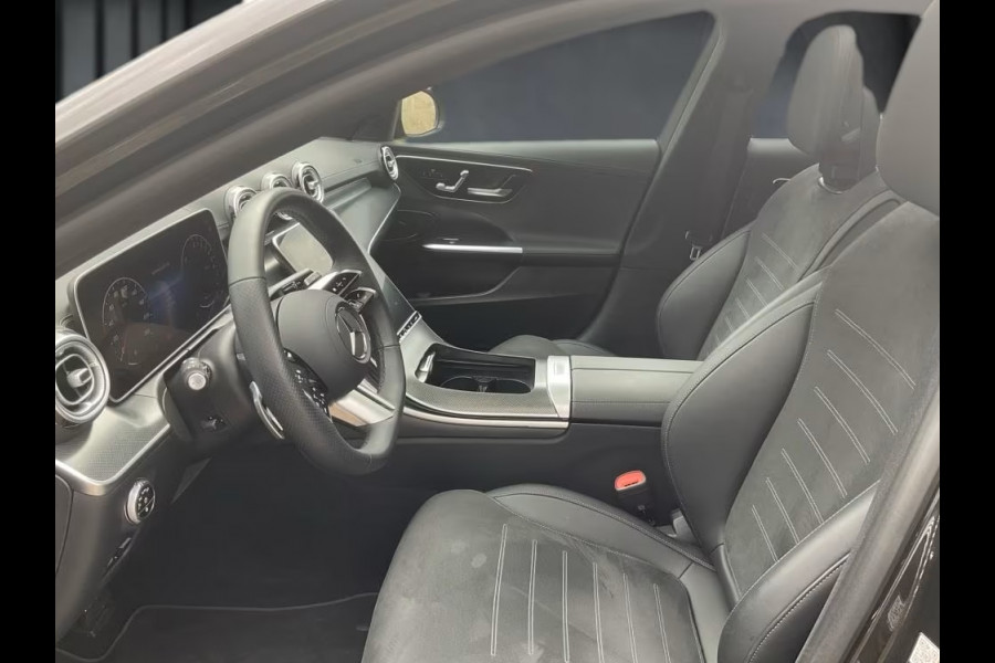 Mercedes-Benz C-Klasse Estate 300e AMG ** LED, MBUX+, PANO, TREKH, WINTER-, MEMORY-, KEYLESS-PACK ** 1e EIG - UNFALLFREI ** ** INFORMEER OOK NAAR ONZE AANTREKKELIJKE FINANCIAL-LEASE TARIEVEN **