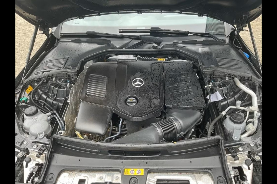 Mercedes-Benz C-Klasse Estate 300e AMG ** LED, MBUX+, PANO, TREKH, WINTER-, MEMORY-, KEYLESS-PACK ** 1e EIG - UNFALLFREI ** ** INFORMEER OOK NAAR ONZE AANTREKKELIJKE FINANCIAL-LEASE TARIEVEN **